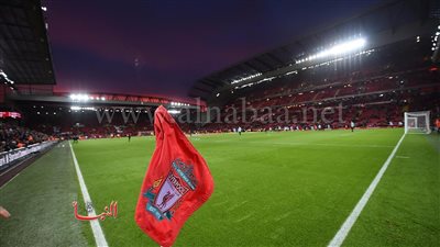 ليفربول يكرم أسطورته قبل موقعة مانشستر يونايتد 