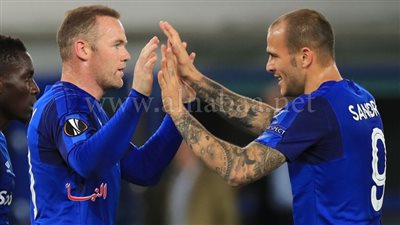 بث مباشر.. إيفرتون وليون في الدوري الأوروبي