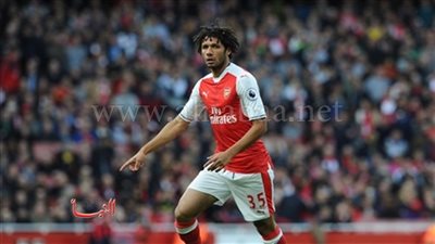 بالصورة.. النني يدعم زميله في أرسنال بعد إصابته الخطيرة