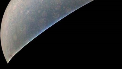 صورة مذهلة التقطتها ناسا لعواصف فضائية حول المشترى