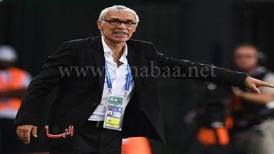 كوبر يطلب تقريرًا عن أزمة لاعب خطير في الاهلى 