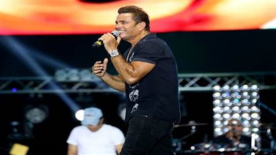 عمرو دياب يستعد لحفل «رأس السنة».. وسعر التذكرة «صادم جدًا»