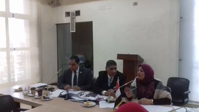 شعبة الصيادلة بـ«غرفة الإسكندرية»: وزير الصحة ينحاز لـ«شركات الأدوية»