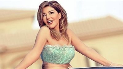 بالصور.. سميرة سعيد تستعرض رشاقتها في حفل 