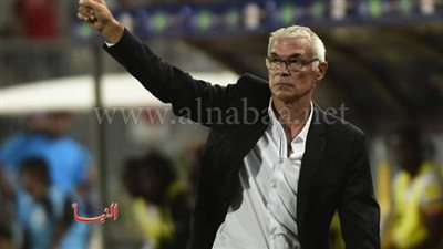 كوبر يكلف بإجراء تقارير دورية عن لاعب الاهلى قبل المونديال 