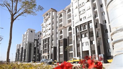 وزير الإسكان يعلن عن خبر هام بشأن أبراج العاصمة الإدارية 