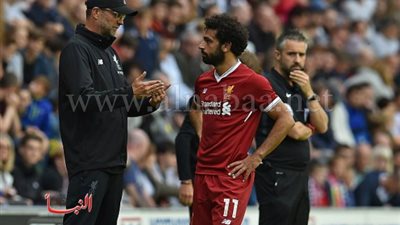 «صلاح» ينصح«كلوب» بضم ذئب روما إلي ليفربول 