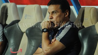 ظهير خطير يضع الاهلى في مأزق.. اعرف التفاصيل