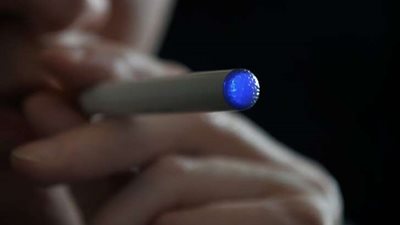 تحذير خطير من التدخين الإلكتروني 