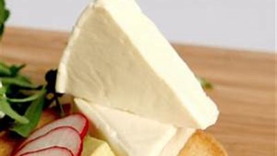 أضرار الجبنة المثلثات.. تعرف عليها