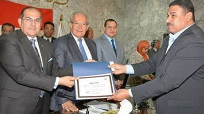 محافظ سوهاج ورئيس مدينة طما يشنا حملة مكبرة ضد التوك توك بسبب هذه الأزمة 