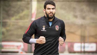 جهاز الأهلي يوضح موقف إكرامي من الدكة