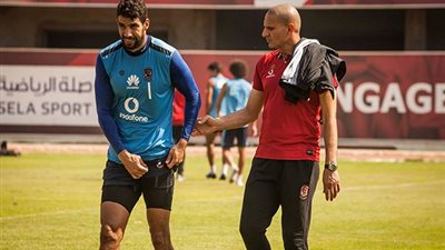 سر عودة شريف إكرامي لحراسة الأهلي في مواجهة النصر !!