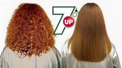 باستخدام الـ«سفن أب».. طريقة سهلة لفرد الشعر المجعد