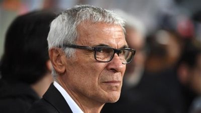 بالصور.. المدرب الجديد ينضم لجهاز كوبر في رحلة الفراعنة لسويسرا