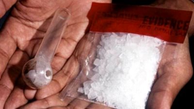 سقوط تاجري «الشبو» وبحوزتهما أسلحة نارية في قرية بسوهاج