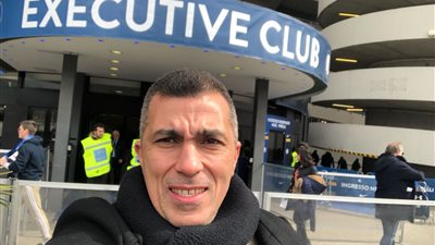 بالصور.. اسامة نبيه يحضر مباراة إنتر ميلان وفيرونا في ملعب سان سيرو