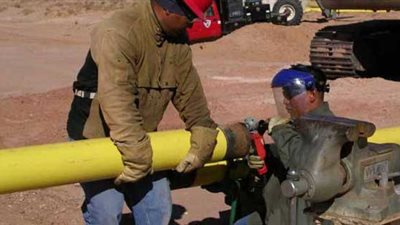 وزير البترول يُعلن خبرًا مفرحًا بشأن خطوط الغاز الطبيعي