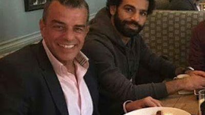 مرتجي في مدرجات مباراة ليفربول وروما بدعوة من صلاح 