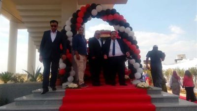 كوبري مشاة جديد داخل 