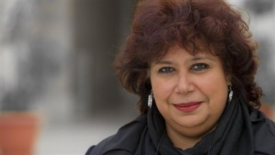 بالصور.. مؤلف يفتح النار على وزيرة الثقافة.. والسبب «صادم جدًا»