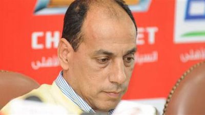 عبدالصادق يتعهد بضم مدافع قوى للأهلى بشرط !