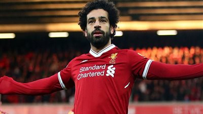 مايكل أوين: دوري أبطال أوروبا مفتاح تتويج صلاح بالكرة الذهبية