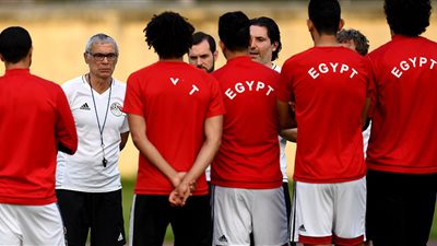 كوبر يمنح لاعبي المنتخب الوطني حرية الصيام في رمضان
