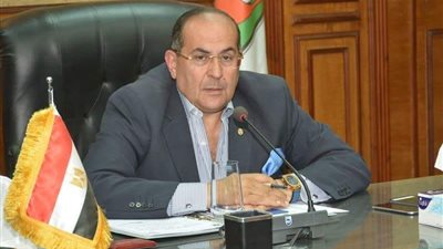 بعد تحذير هيئة الأرصاد من «العاصفة».. محافظ سوهاج يعلن حالة الطوارئ