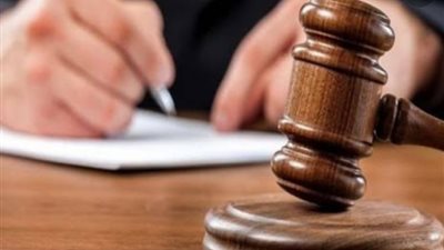 تعرف على عقوبة أمين شرطة يتعاطى المخدرات في الطريق العام