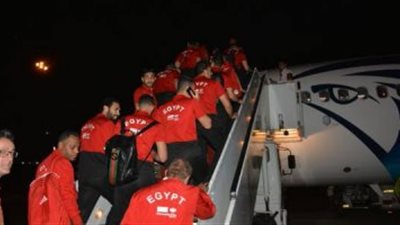 منتخب مصر يصل ميلانو لمواجهة كولمبيا وديا