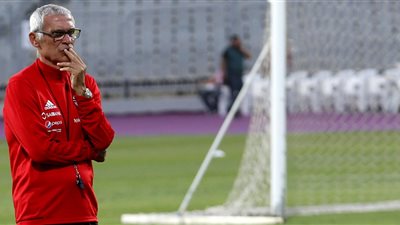 كوبر يواسي اللاعبين المستبعدين من قائمة المنتخب الوطني للمونديال..فماذا قال؟