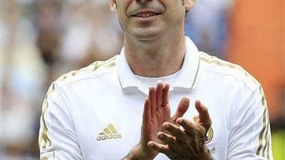 اسطورة ريال مدريد يقود منتخب اسبانيا بعد إقالة لوبتيجى 