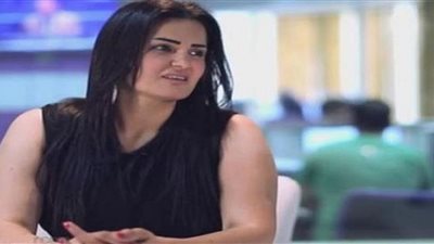 بعد دفاعه عن سفر الفنانين إلى روسيا.. سما المصري «تقصف جبهة» شريف منير