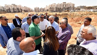 قبل أيام من طرحها.. وزير الإسكان: شقق العاصمة الإدارية ستكون جاهزة للسكن في هذا الموعد 