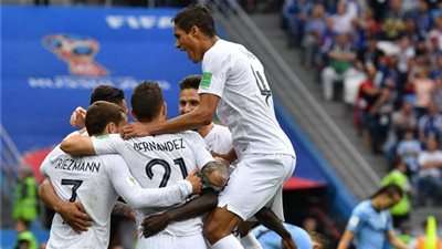بالفيديو: فرنسا تفوزعلى أوروجواي وتبلغ نصف نهائي كأس العالم 2018 