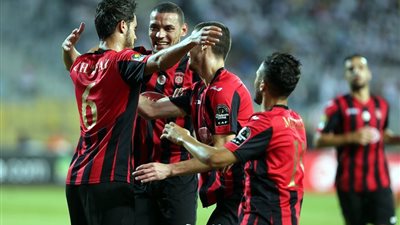 إدارة الزمالك ترصد مبلغًا ضخمًا لضم نجم اتحاد العاصمة الجزائري