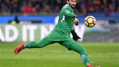 أليسون يدخل التاريخ بين 10 حراس .. ويتصدر الأغلى في التاريخ