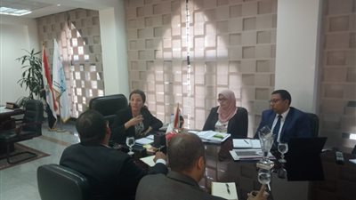 اجتماع هام جدًا لـ«وزيرة البيئة» مع نقيب عمال النظافة 