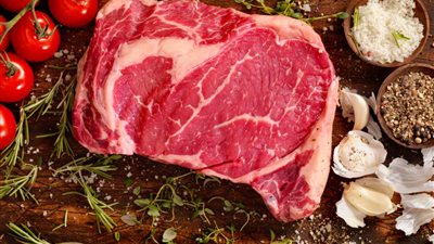 تناول اللحوم الحمراء والجبن يساعد على تعزيز صحة القلب