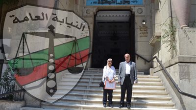 «الأطباء» تتقدم ببلاغ ضد نقيب «العلوم الطبية» والتهمة «خطيرة جدًا»