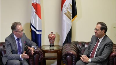 اجتماع وزير البترول مع سفير استراليا لبحث المشروعات المشتركة