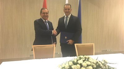 «الملا» يكشف تفاصيل اتفاقية خط الأنابيب البحري مع قبرص والاتحاد الأوروبي