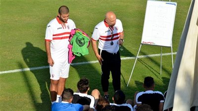 جروس يصحح أخطاء لاعبي الزمالك بـ«الفيديو» قبل موقعة الهلال السعودي!
