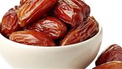 4 فوائد سحرية لـ«التمر» على البشرة والشعر..تعرفي عليها
