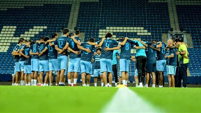 بالصور..تدريب الزمالك اليوم فى السعودية والجمهور يهتف السوبر يا زمالك 