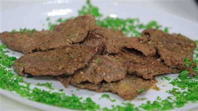 بالفيديو.. وصفات لعمل «بُفتيك اللحم في الفرن»