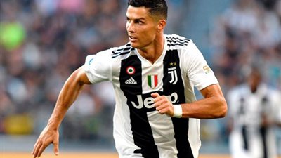 رونالدو يزين تشكيلة يوفنتوس فى مواجهة جنوي