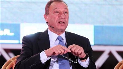 الخطيب يؤازر نجوم الأهلي قبل مواجهة الترجي في نهائي أفريقيا