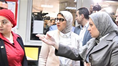 تفاصيل استقدام خبراء إنجليز لتدريب الأطباء بـ«التأمين الصحي»